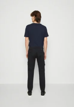 Indicode Jeans Javier - Pantalones Cargo - Black -Indicode Jeans Comercio b60cbce6239547069042f6b51ee5c7d7 scaled