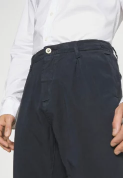 Indicode Jeans Ville - Pantalones - Navy -Indicode Jeans Comercio d2dda264aa804a85b890500199b520dc scaled