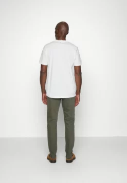 Indicode Jeans Incalli - Vaqueros Boyfriend - Army -Indicode Jeans Comercio ec1becc35d6d4e87abbaba5d69d28865 scaled